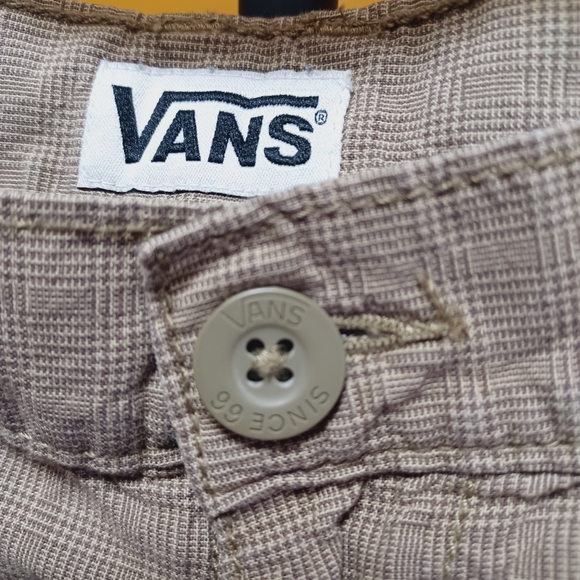 Vans Original "OFF THE WALL" Shorts - Picture 5 of 13